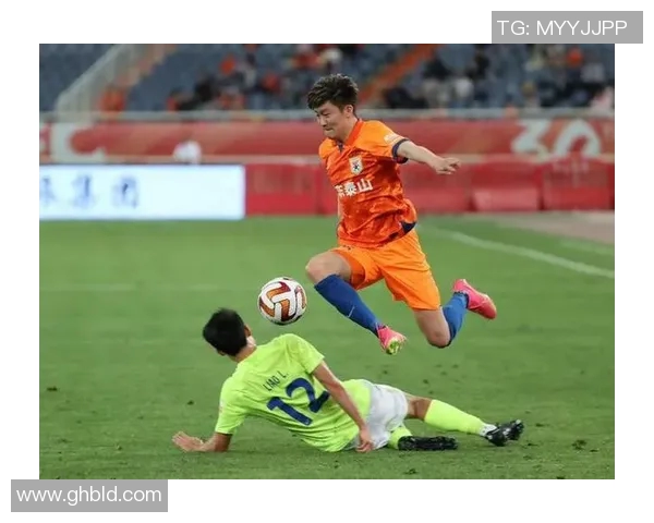 费莱尼精彩表现助力山东泰山赢得关键点球展现团队实力